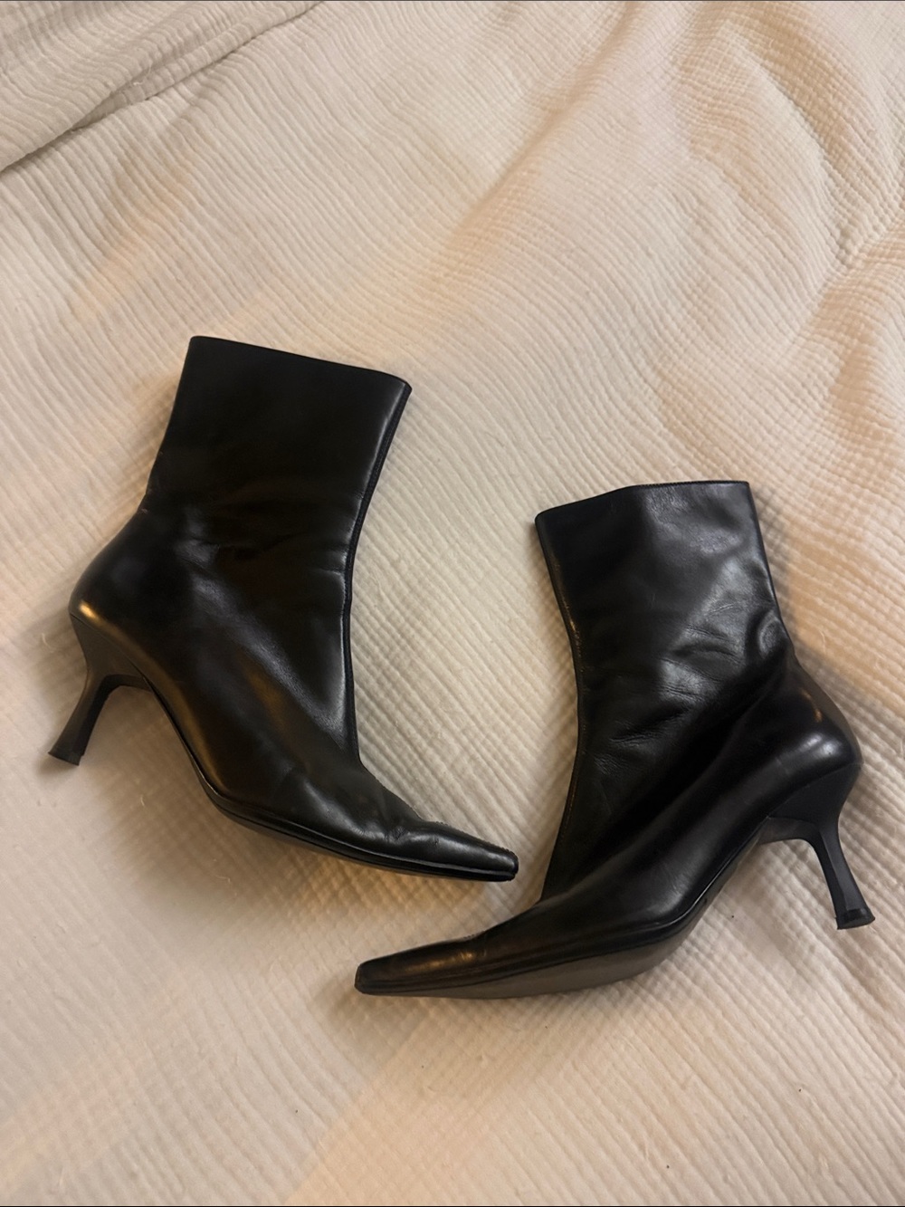 Aldo Black Pointed-Toe Leather Ankle Boots